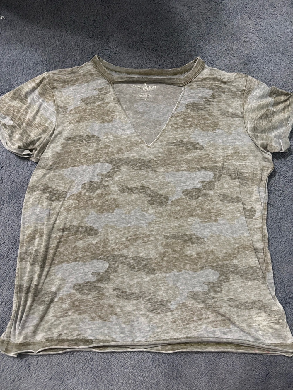 American Eagle Camo Tee - Picture 2 of 4